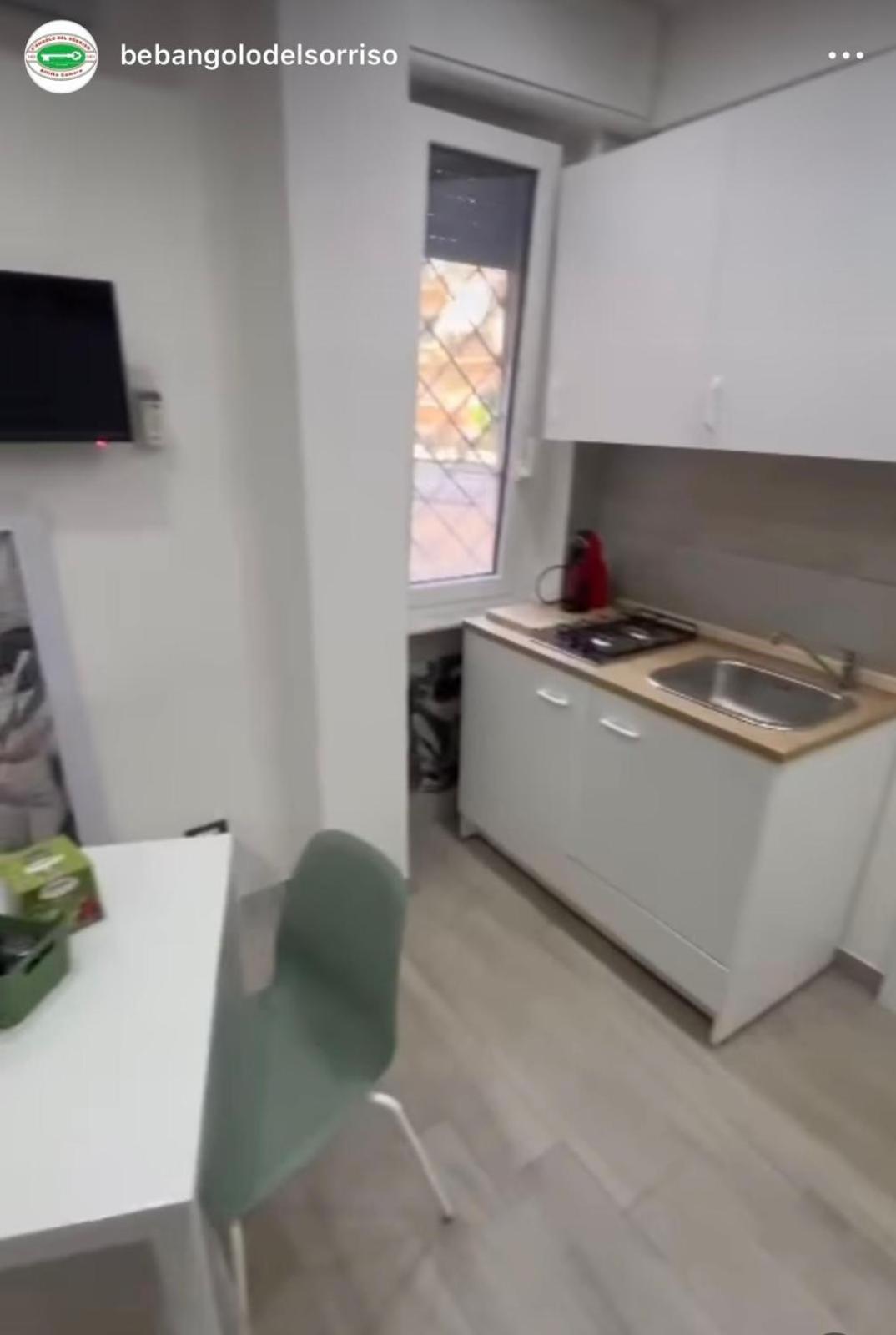 L'Angolo Del Sorriso Napoli Eksteriør billede